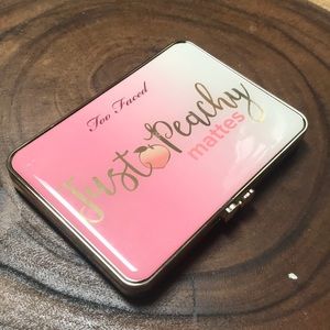Too Faced Peachy Mattes